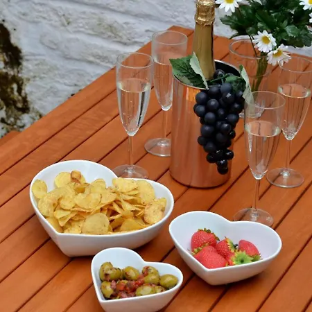 Bowline Semesterbostad *