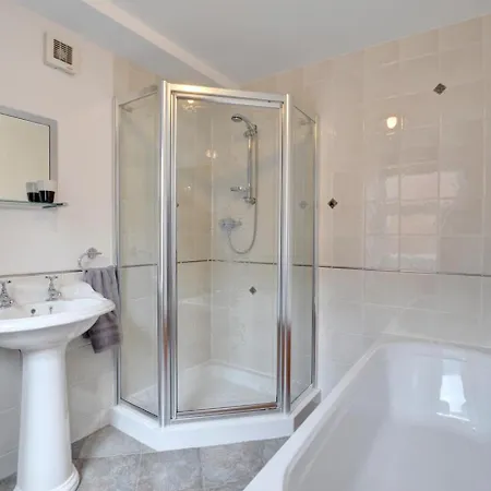 3 Bed In Whitby Oc-W424 * ويتبي